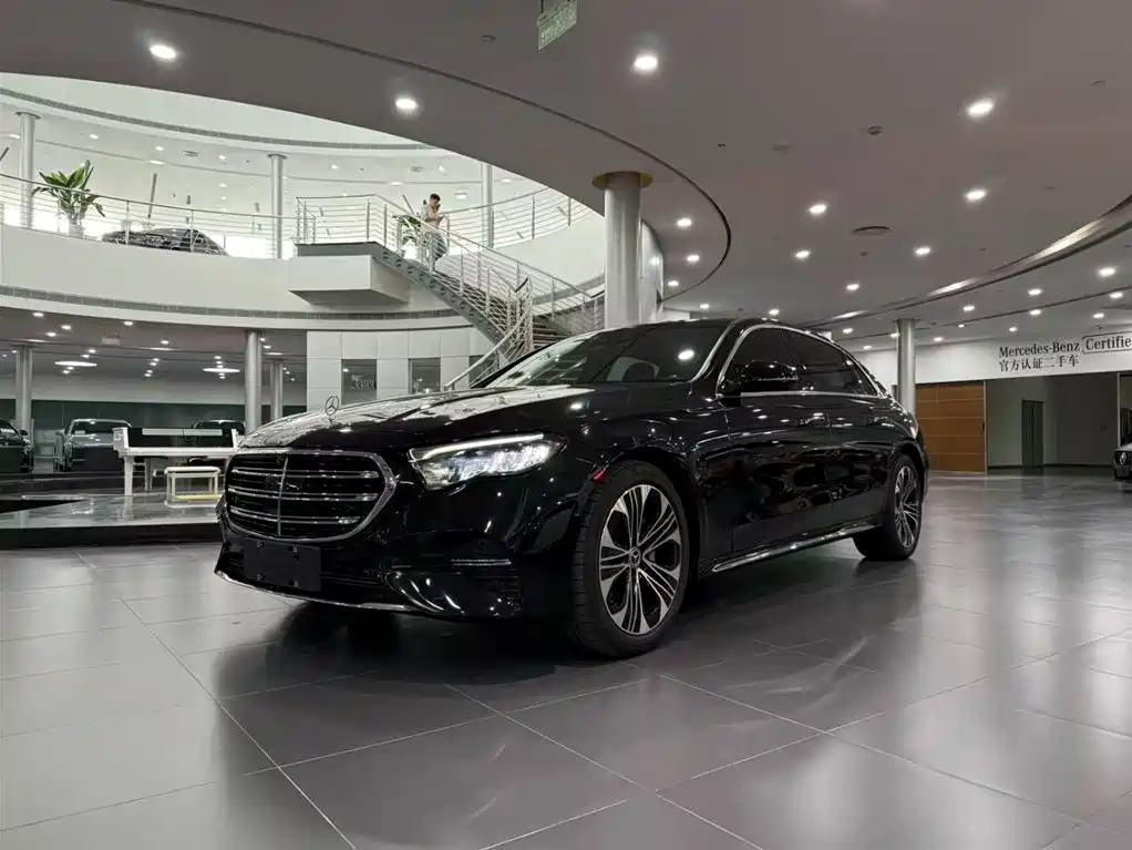 奔驰E级 2025款 E 300 L 豪华型 2025
