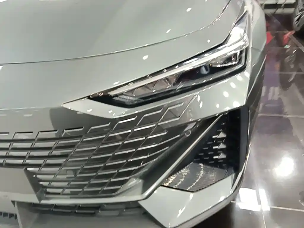 Changan UNI-V — миниатюра 24