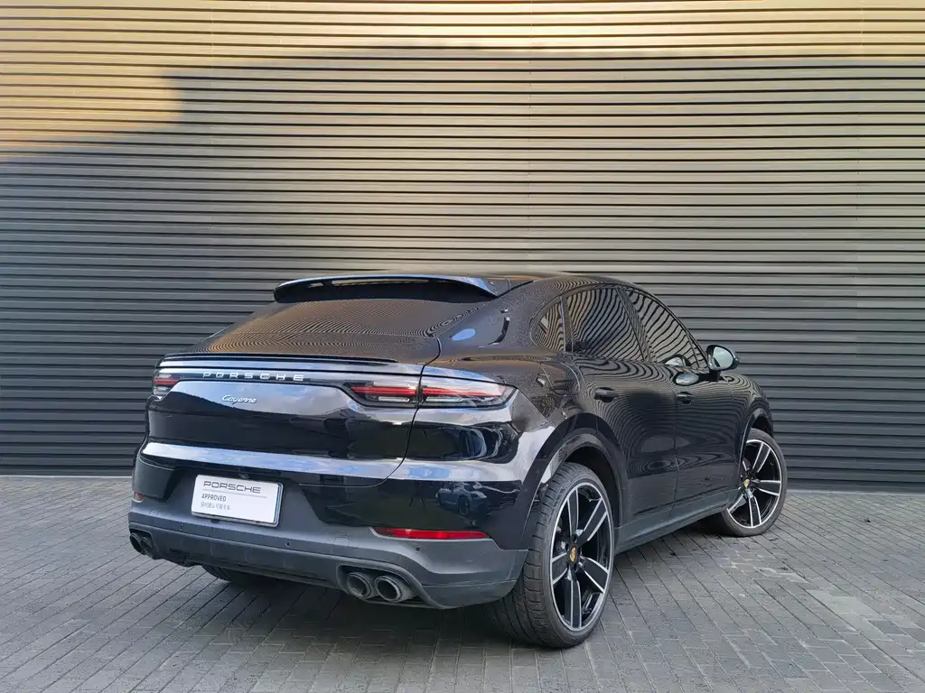 Porsche Cayenne — миниатюра 8