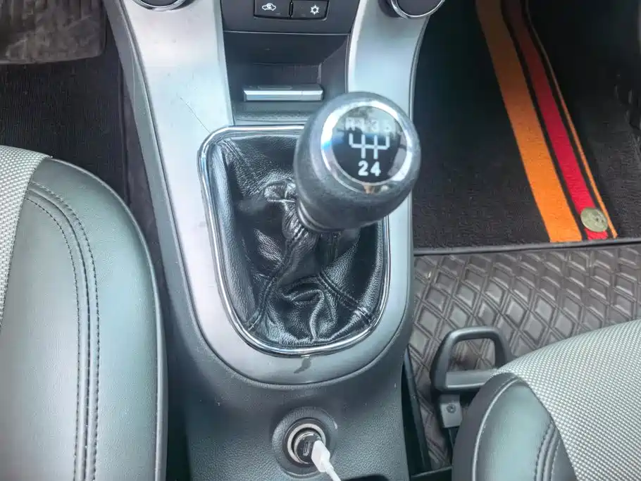 Chevrolet Cruze — миниатюра 16