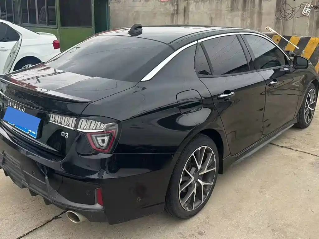 Lynk & Co 03 — миниатюра 6