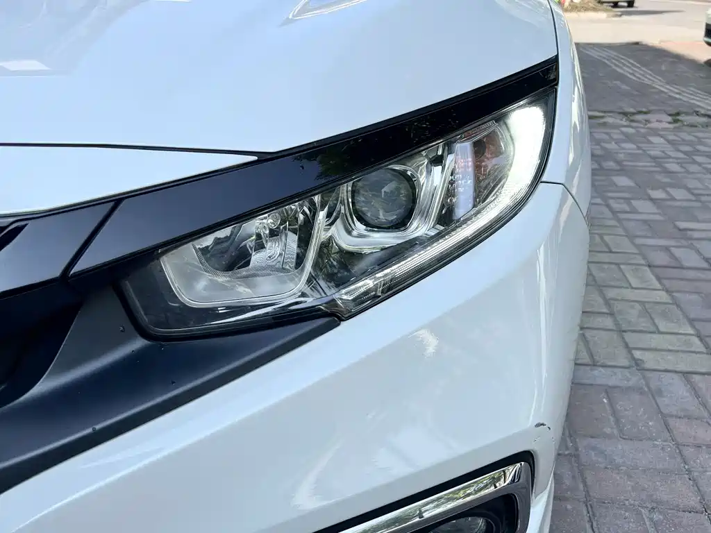 Honda Civic — миниатюра 11