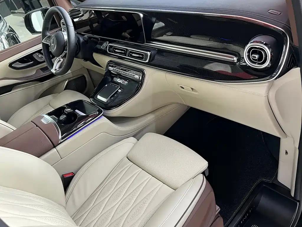 Mercedes-Benz V-Class V 2024 V 300 L Luxury