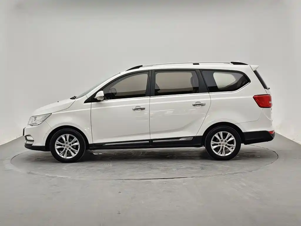 Baojun 730 — миниатюра 2