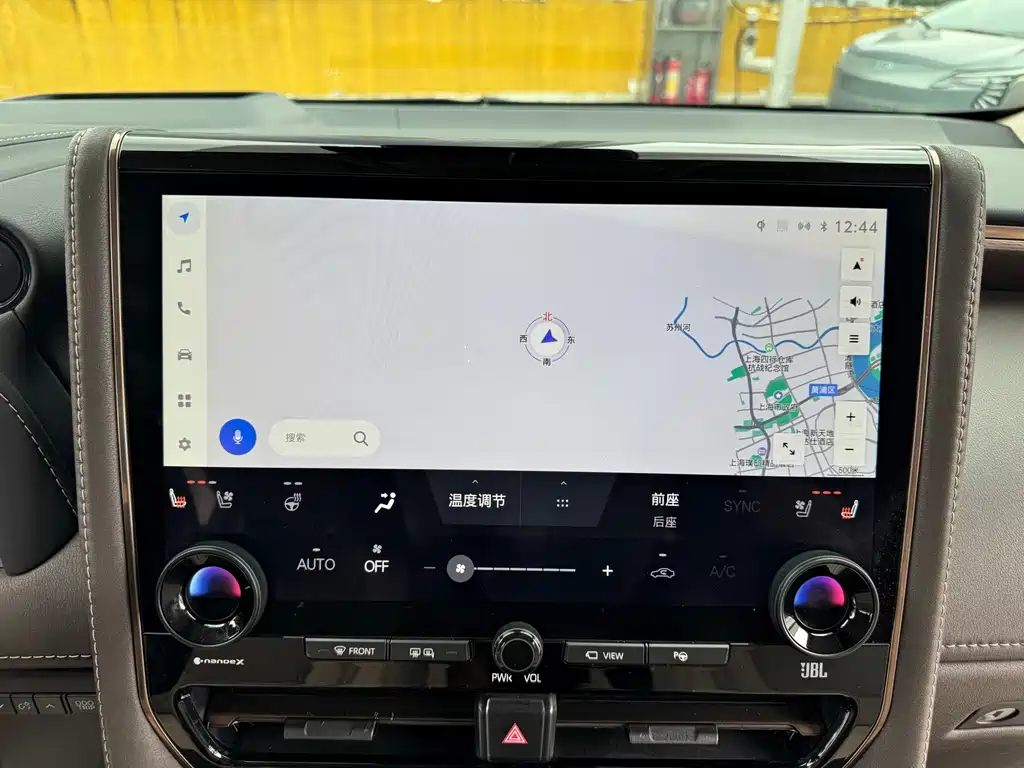 Toyota Alphard — миниатюра 19