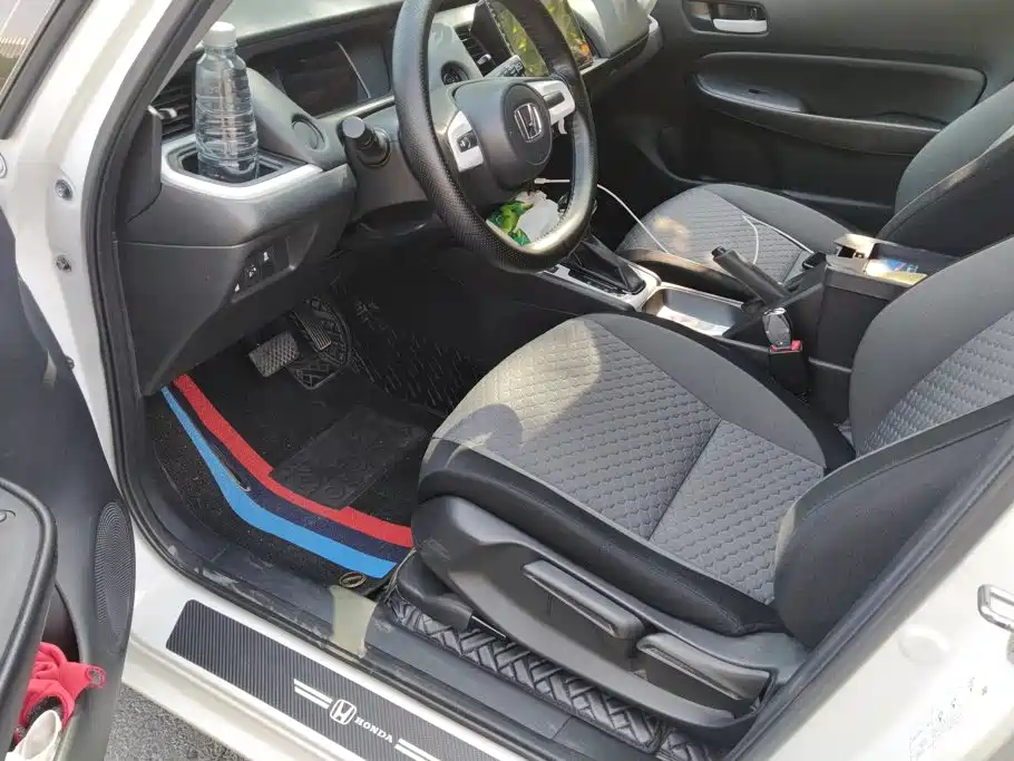 Honda Fit — миниатюра 9