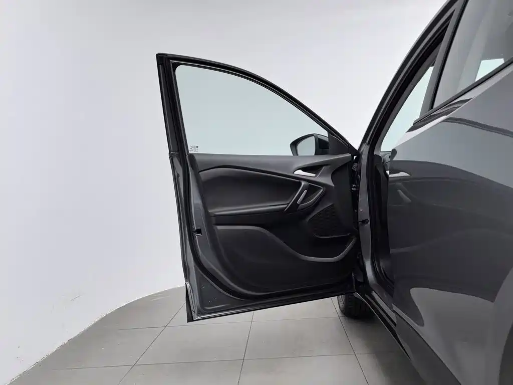 Chevrolet Trax — миниатюра 8