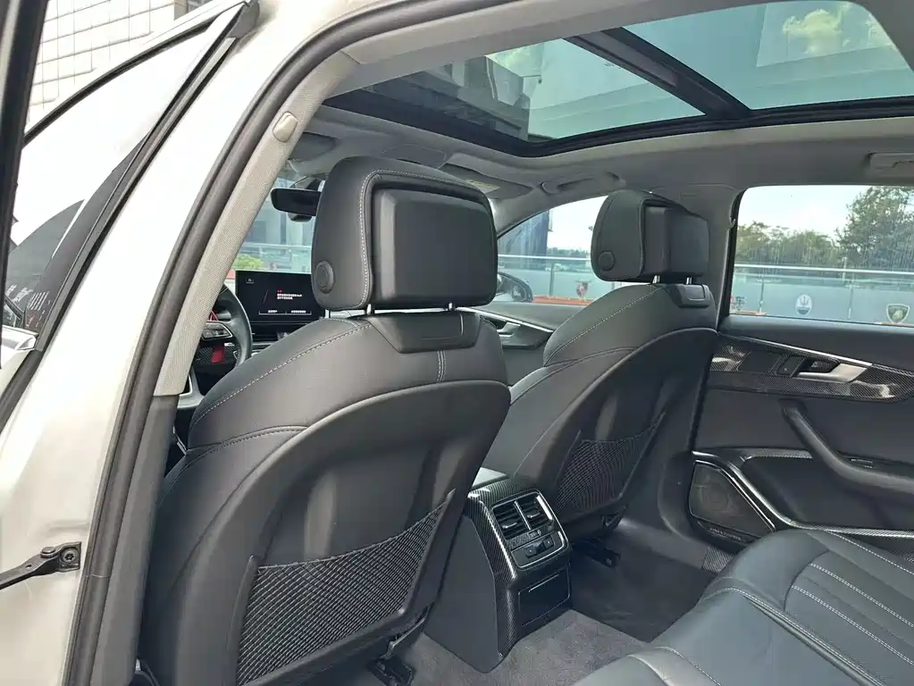 Audi A4L — миниатюра 18