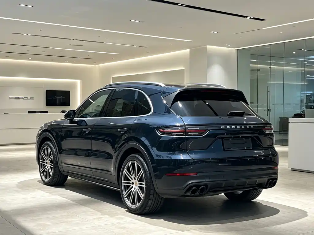 Porsche Cayenne — миниатюра 9