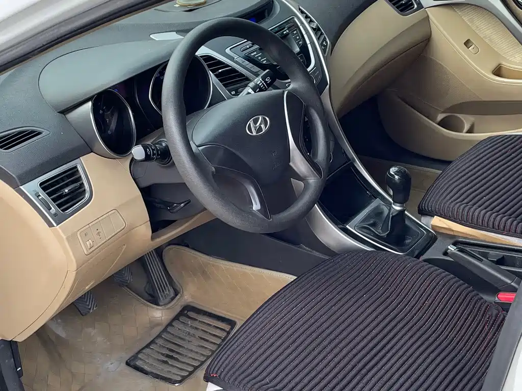 Hyundai Elantra Langdong — миниатюра 6