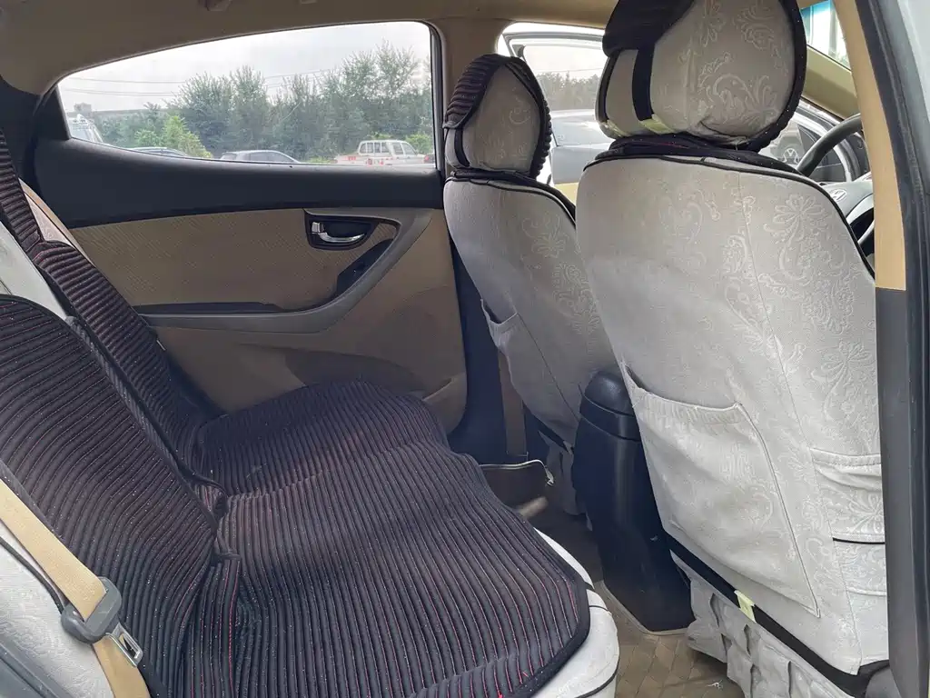 Hyundai Elantra Langdong — миниатюра 8