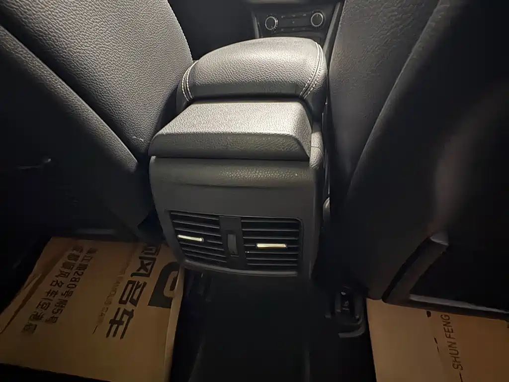 Mercedes-Benz GLA — миниатюра 12