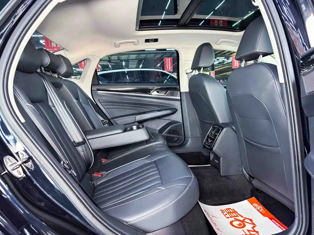 Volkswagen Passat — миниатюра 14