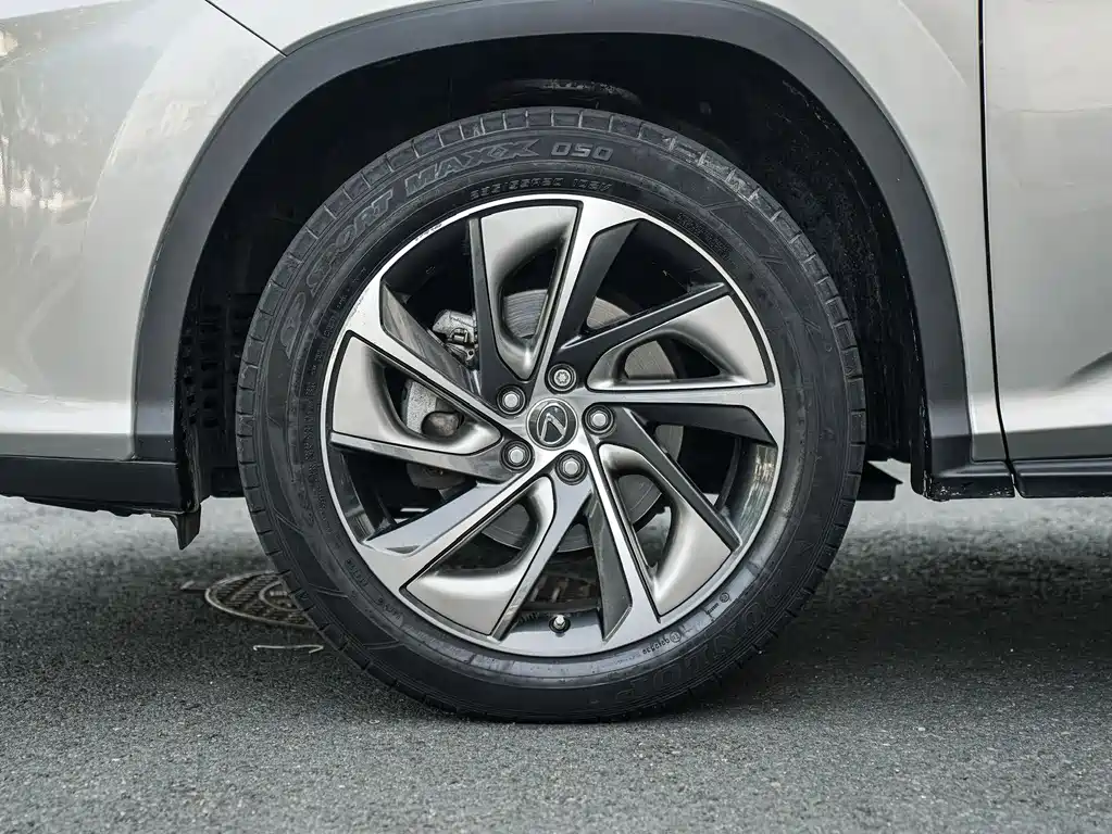 Lexus RX — миниатюра 8