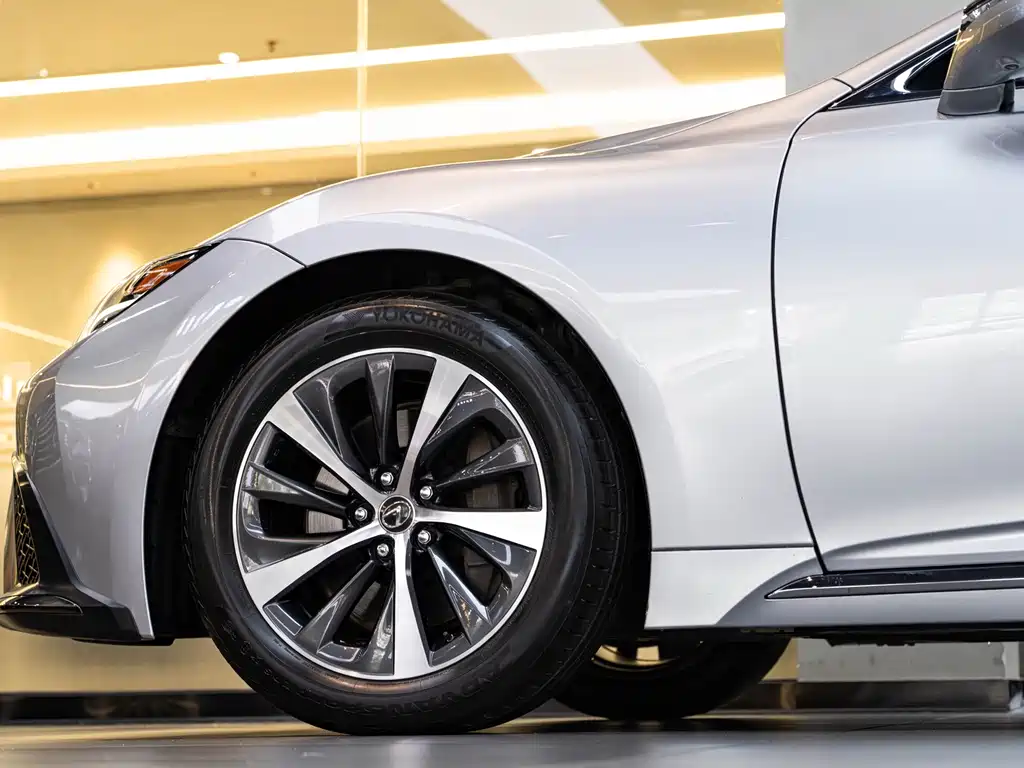 Lexus LS 2021 500h