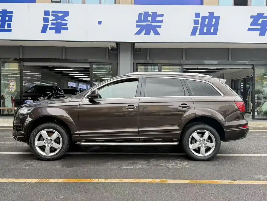 Audi Q7 — миниатюра 5