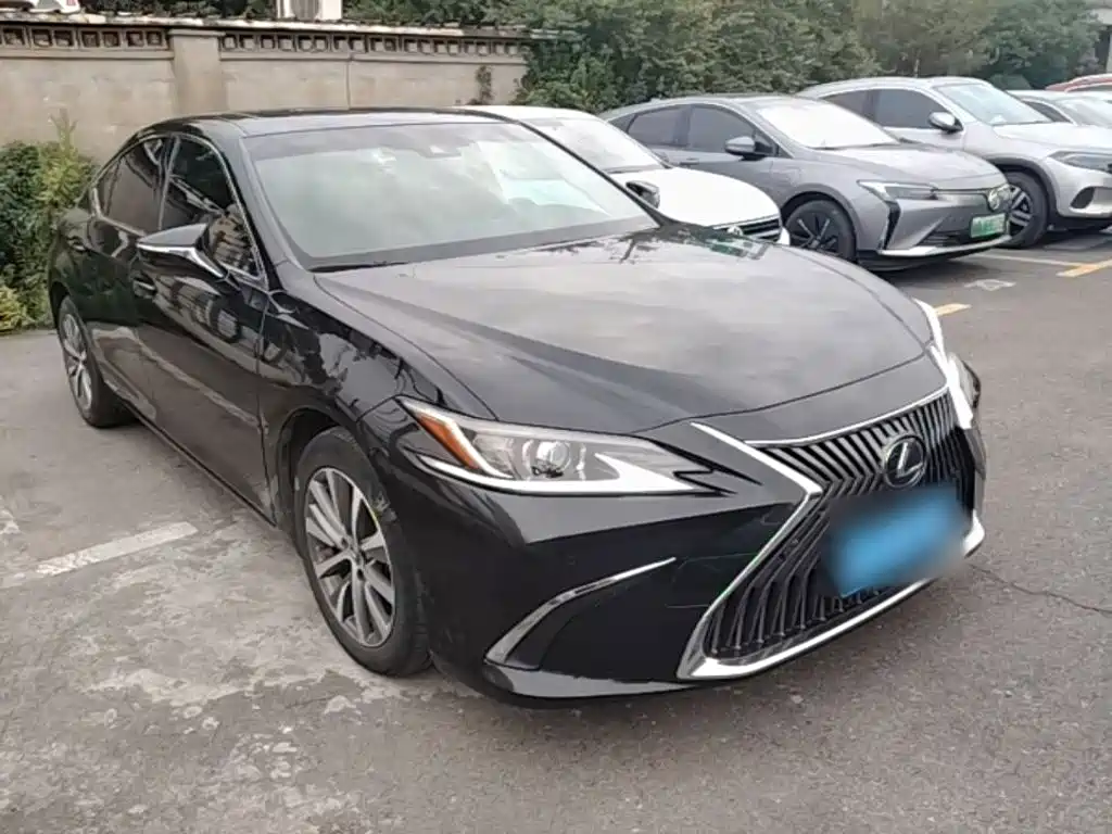 Lexus ES — миниатюра 4