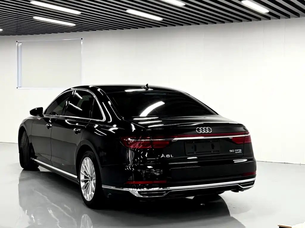 Audi A8 — миниатюра 4