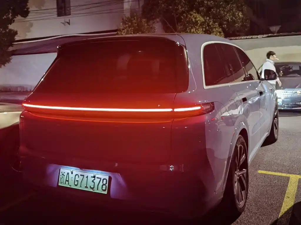 Li Auto Li L8 — миниатюра 8