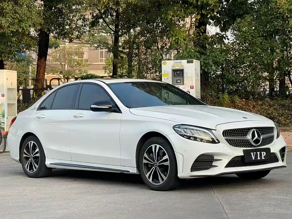 Mercedes-Benz C-Class — миниатюра 3