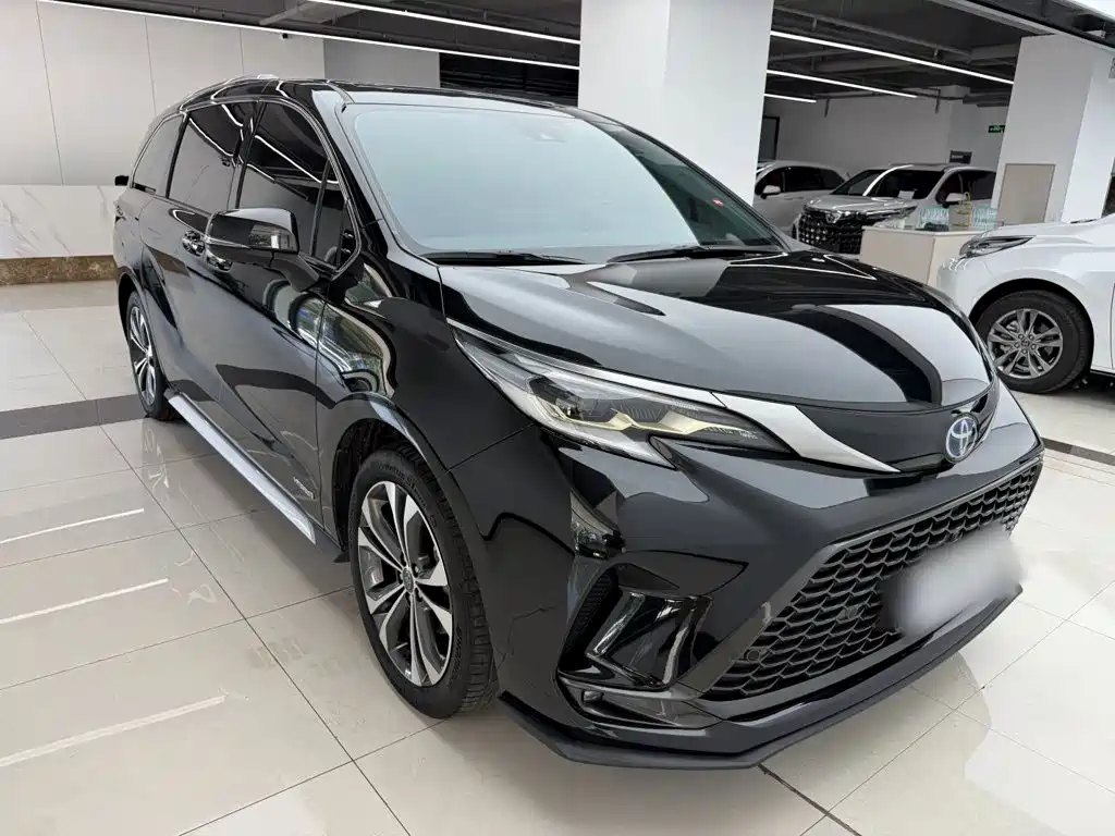 Toyota Granvia — миниатюра 11