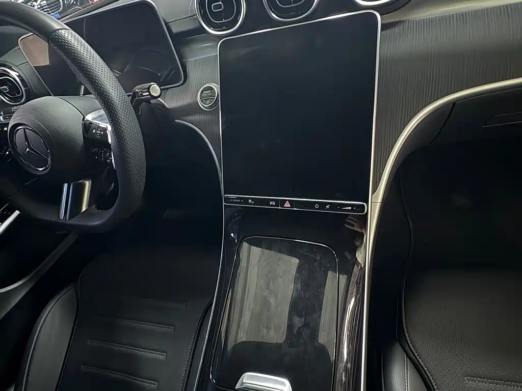 Mercedes-Benz C-Class — миниатюра 8