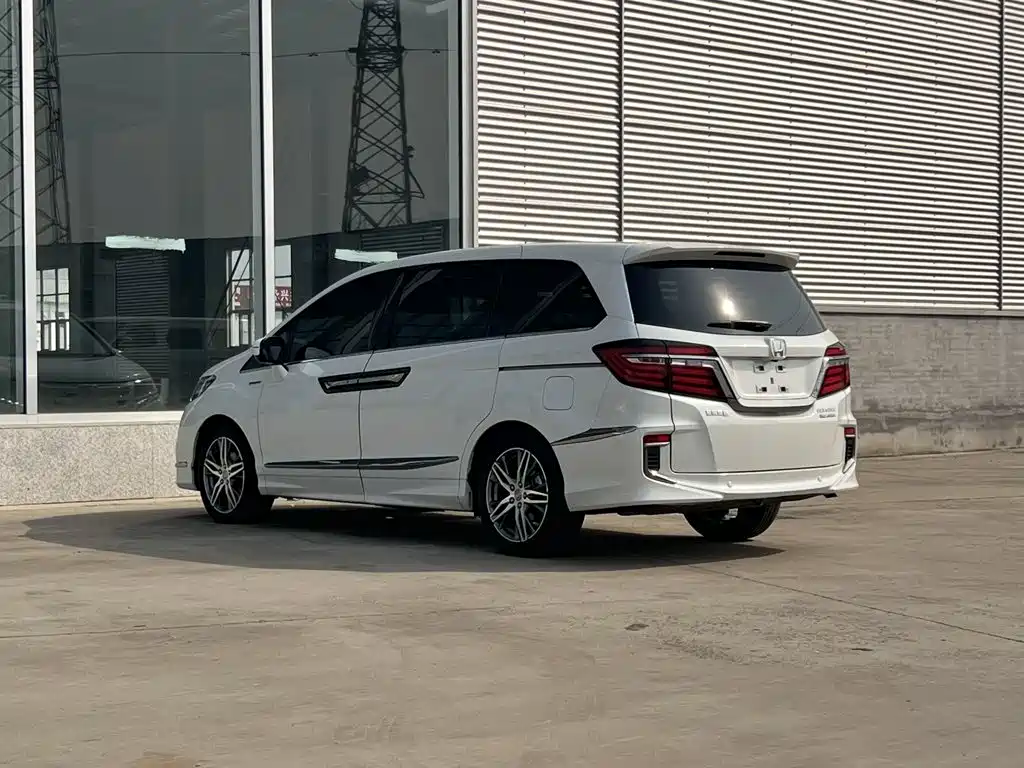 Honda Elysion — миниатюра 6