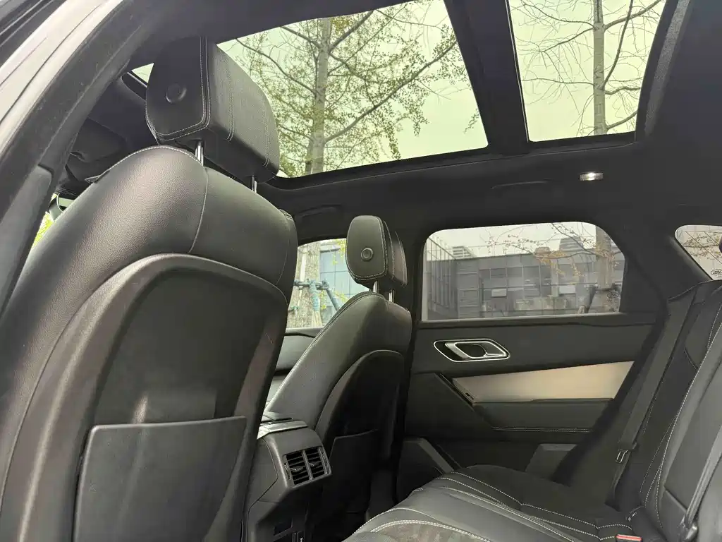 Land Rover Velar — миниатюра 12