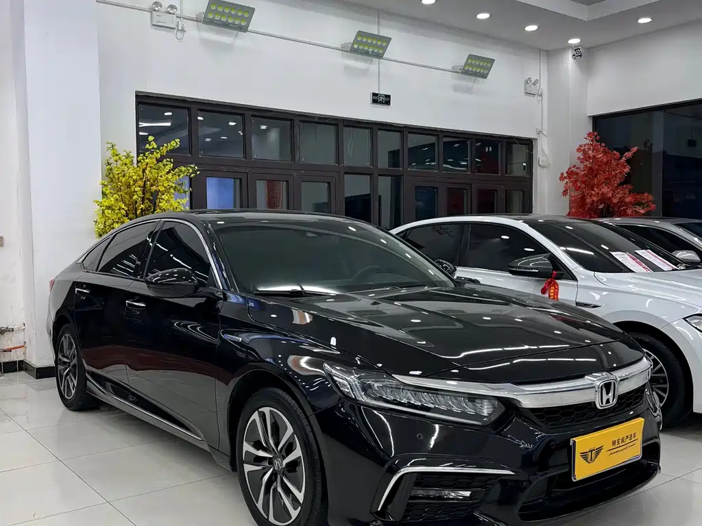 Honda Inspire - фото 3