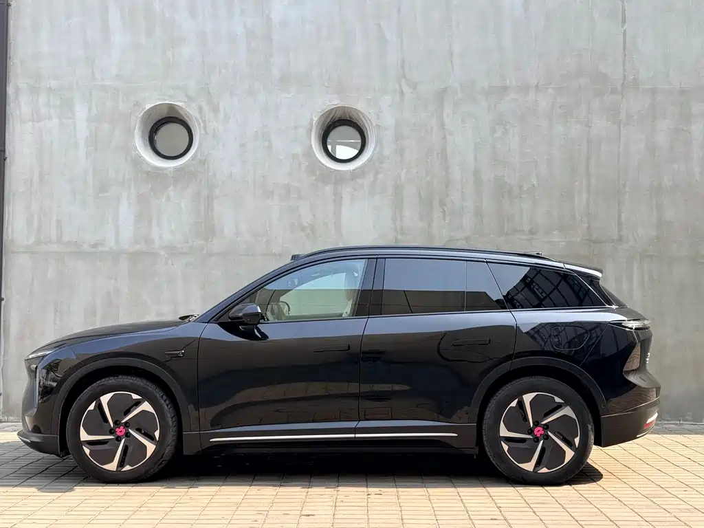 NIO ES6 — миниатюра 10