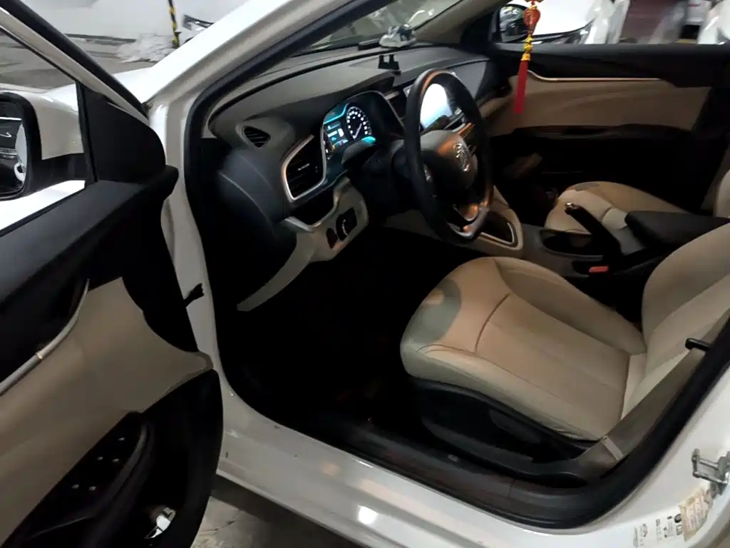 Buick Excelle — миниатюра 16