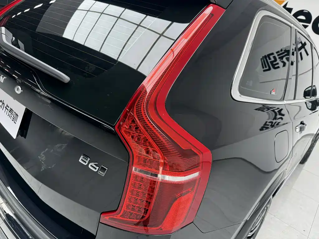 Volvo XC90 — миниатюра 15
