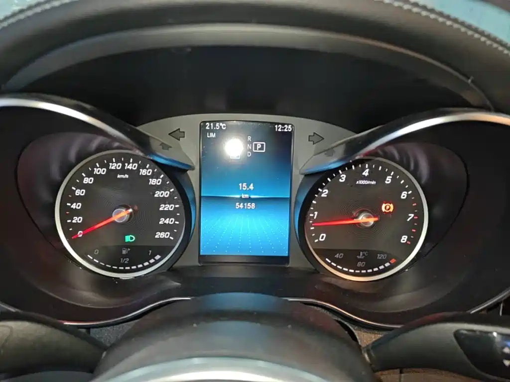Mercedes-Benz C-Class — миниатюра 12