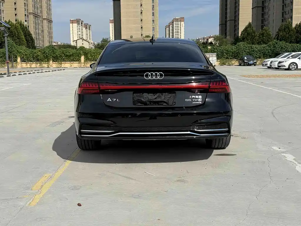 Audi A7L — миниатюра 10
