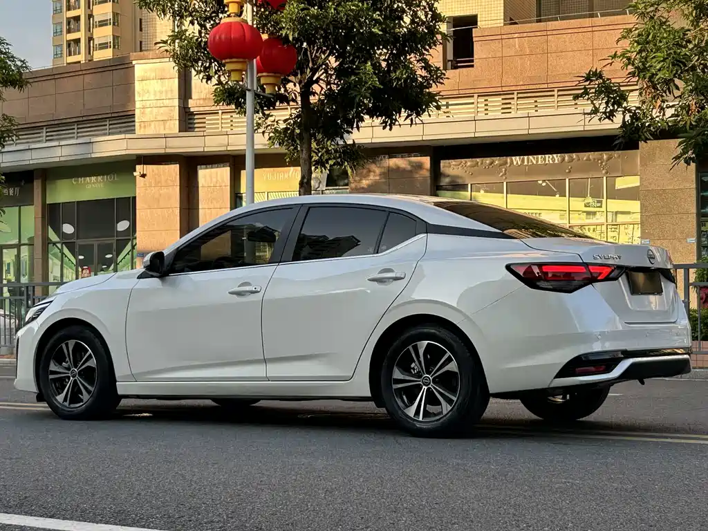Nissan Sylphy — миниатюра 6