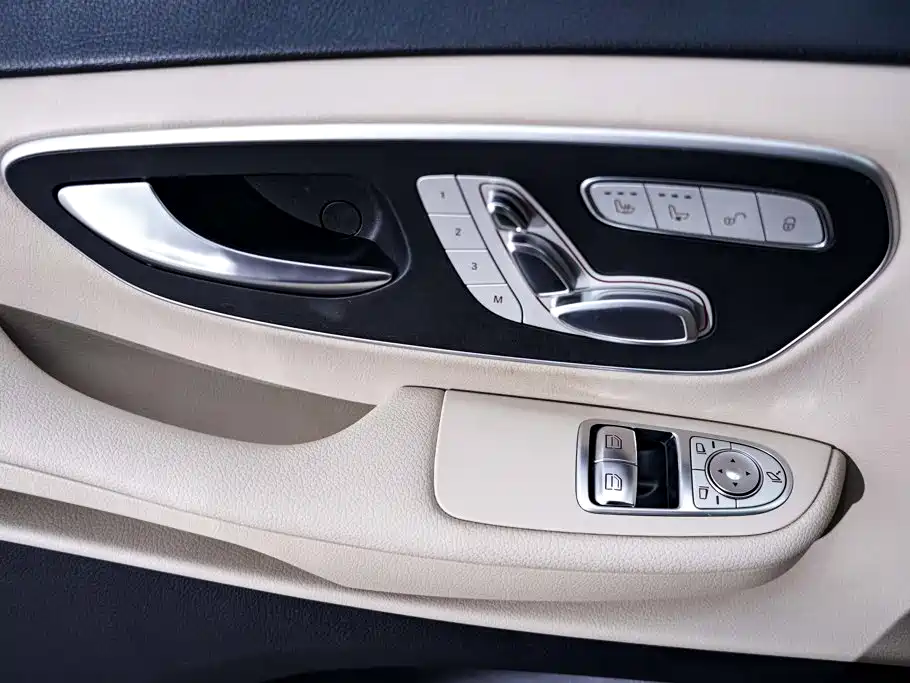 Mercedes-Benz V-Class — миниатюра 26
