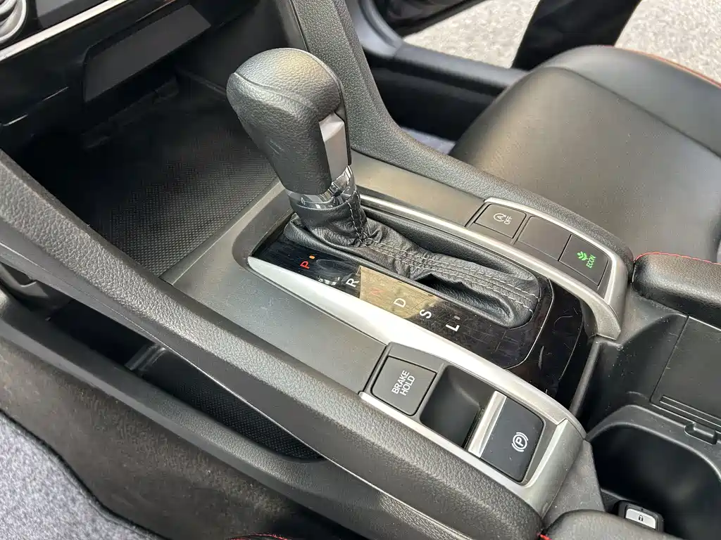 Honda Civic — миниатюра 12