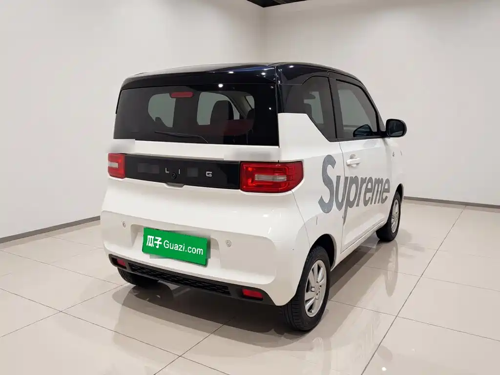Wuling MINIEV — миниатюра 4