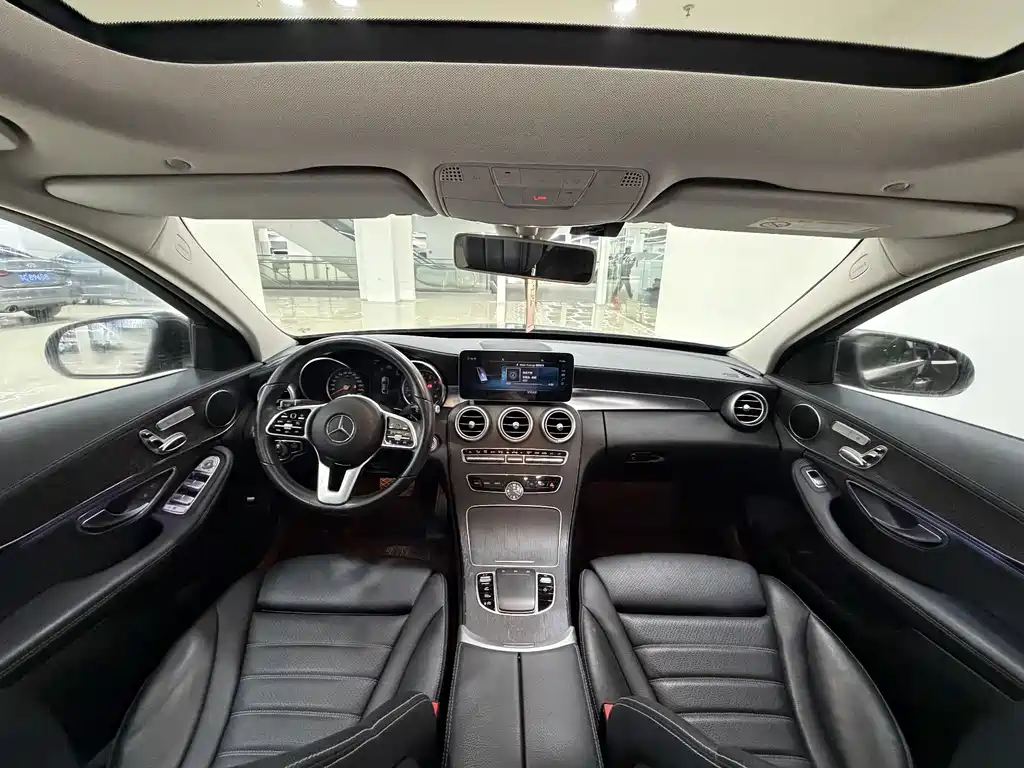 Mercedes-Benz C-Class — миниатюра 3