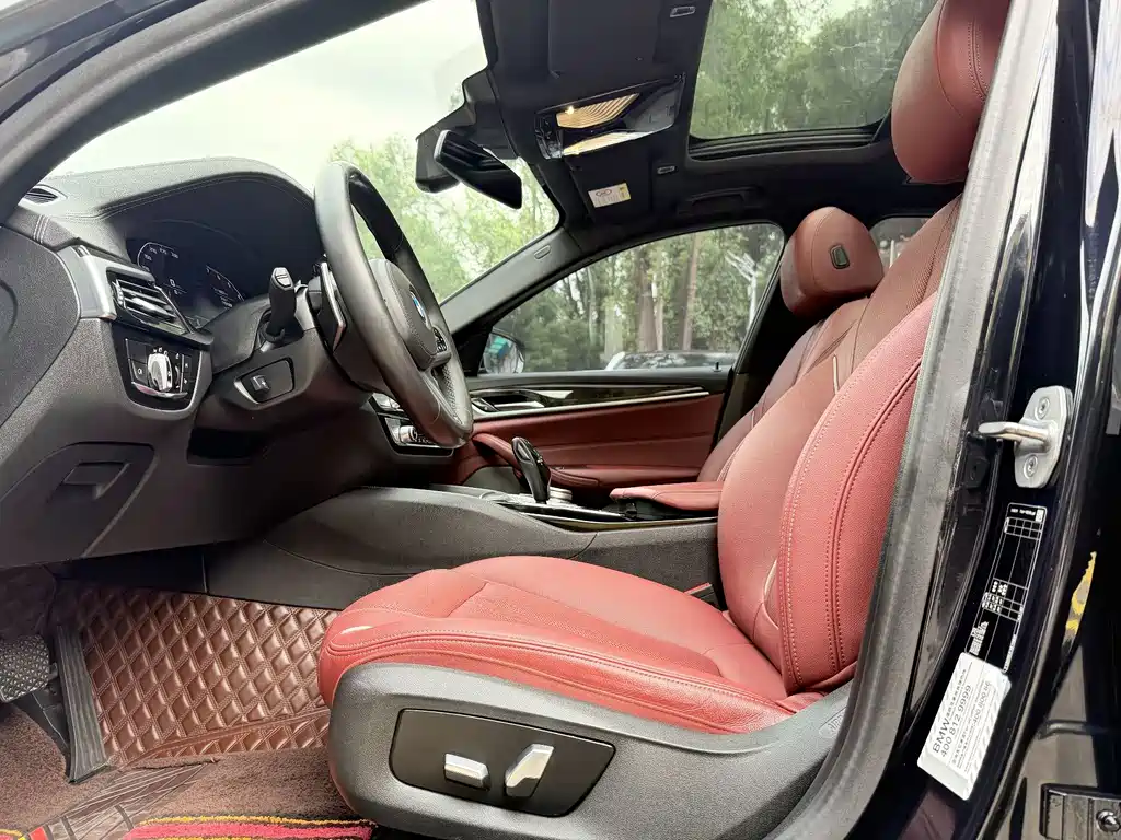 BMW 5 Series — миниатюра 9