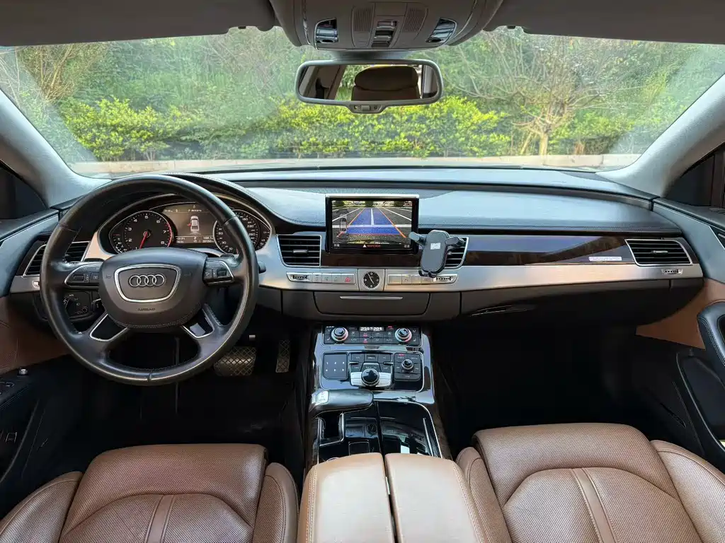 Audi A8 — миниатюра 8
