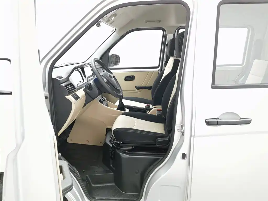 CHANGAN CROSS STAR V3