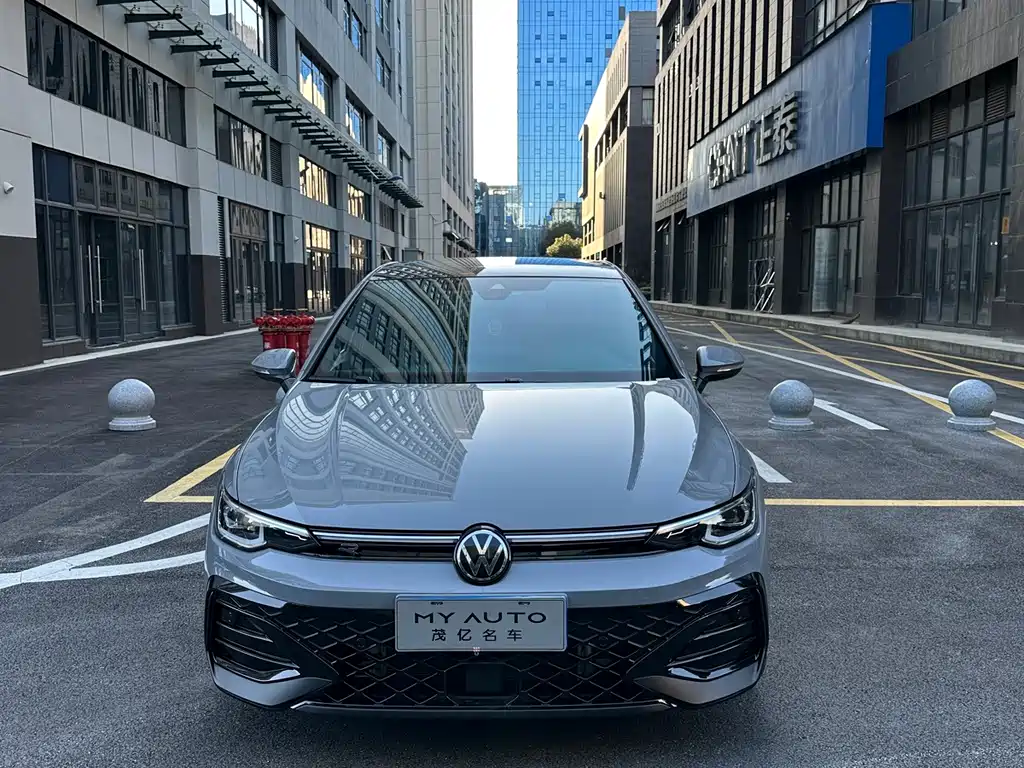 Volkswagen Golf — миниатюра 2
