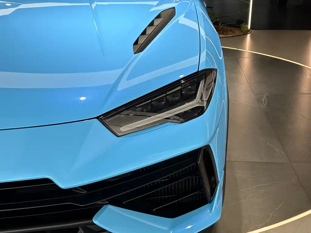 Lamborghini Urus — миниатюра 4