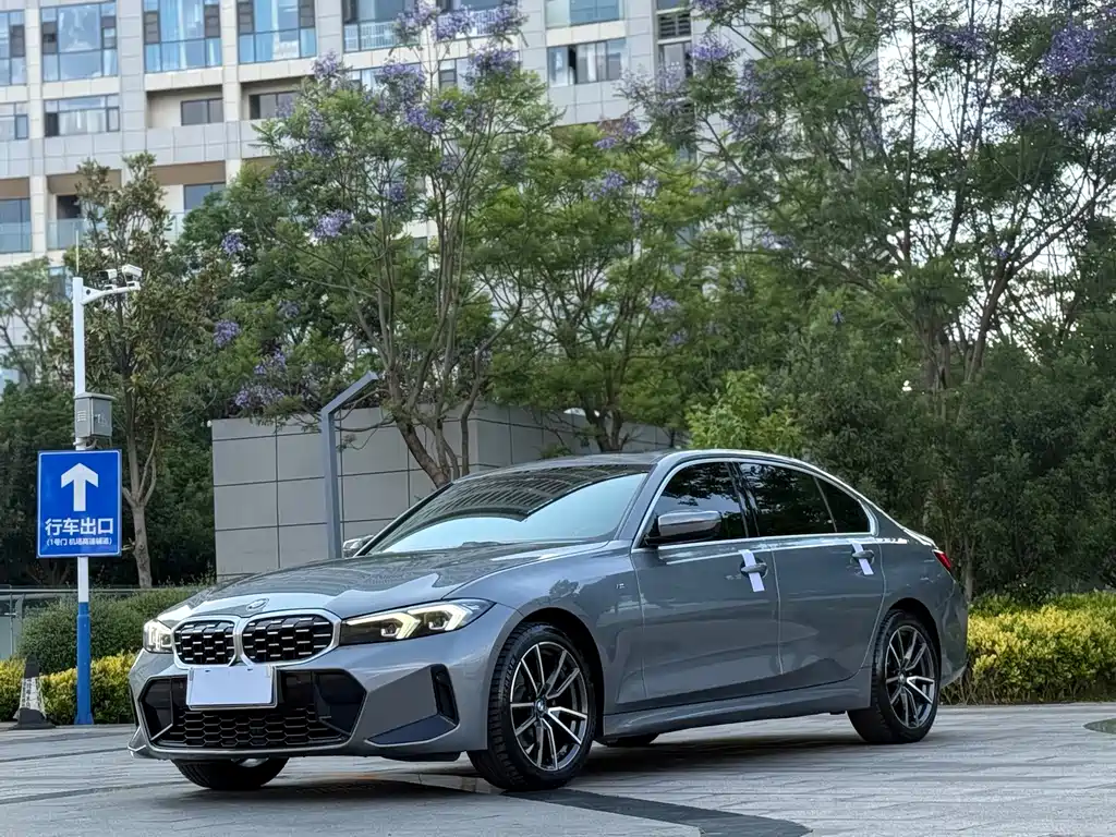 BMW 3 Series 2023