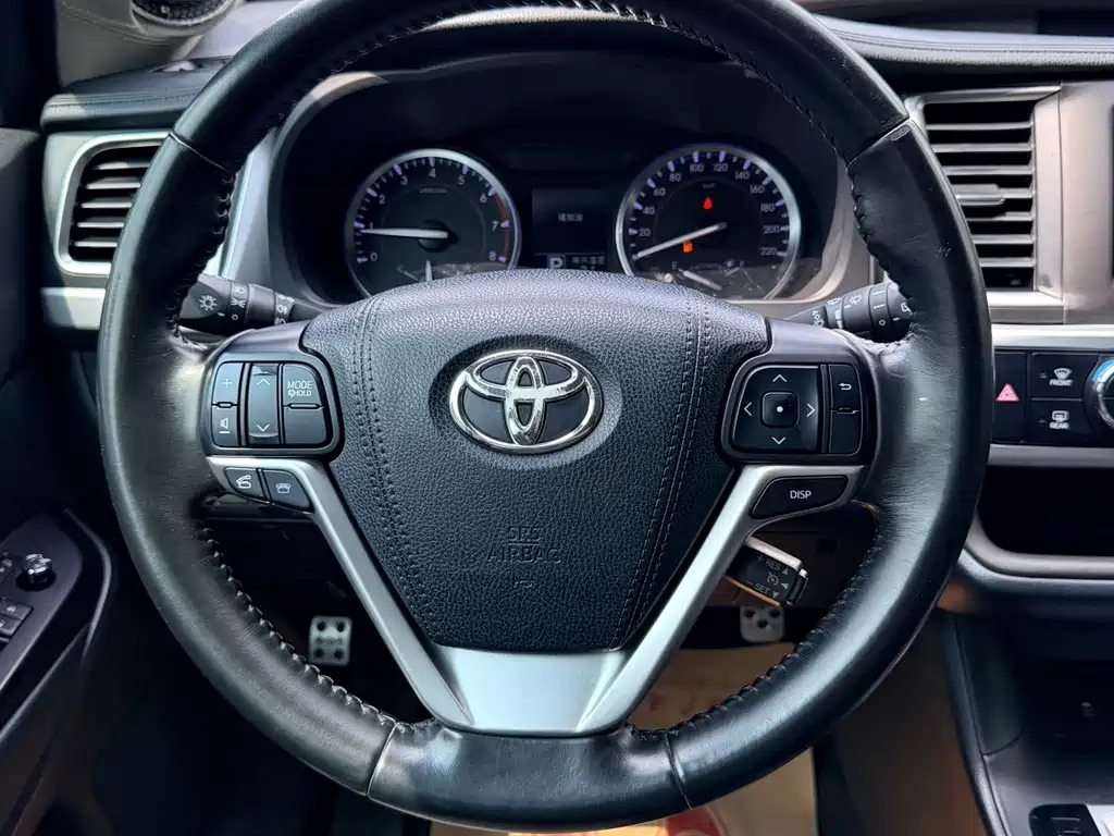 Toyota Highlander — миниатюра 11