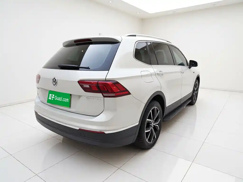 Volkswagen Tiguan L — миниатюра 4