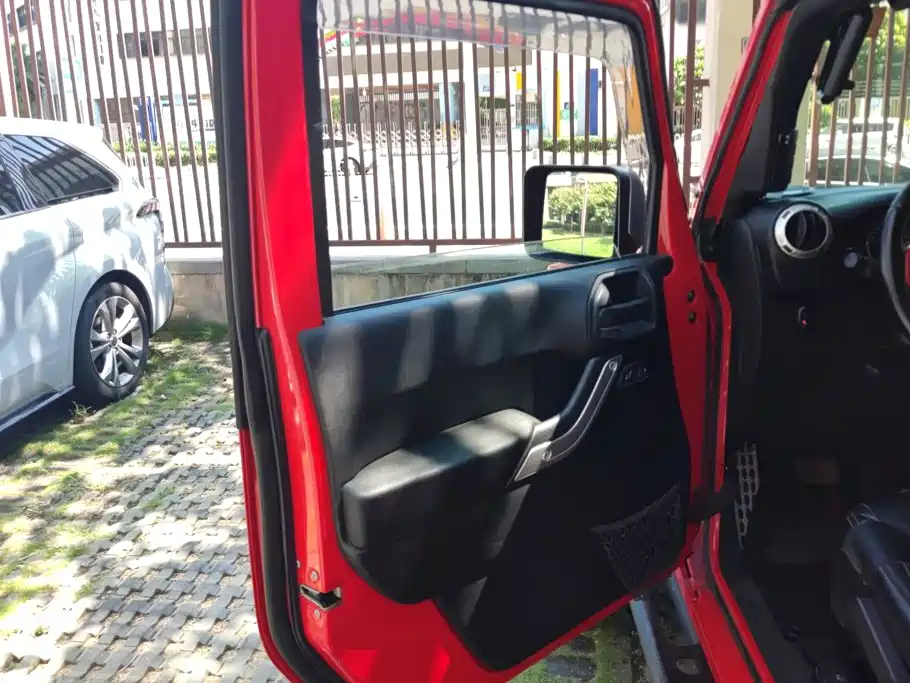 Jeep Wrangler — миниатюра 7