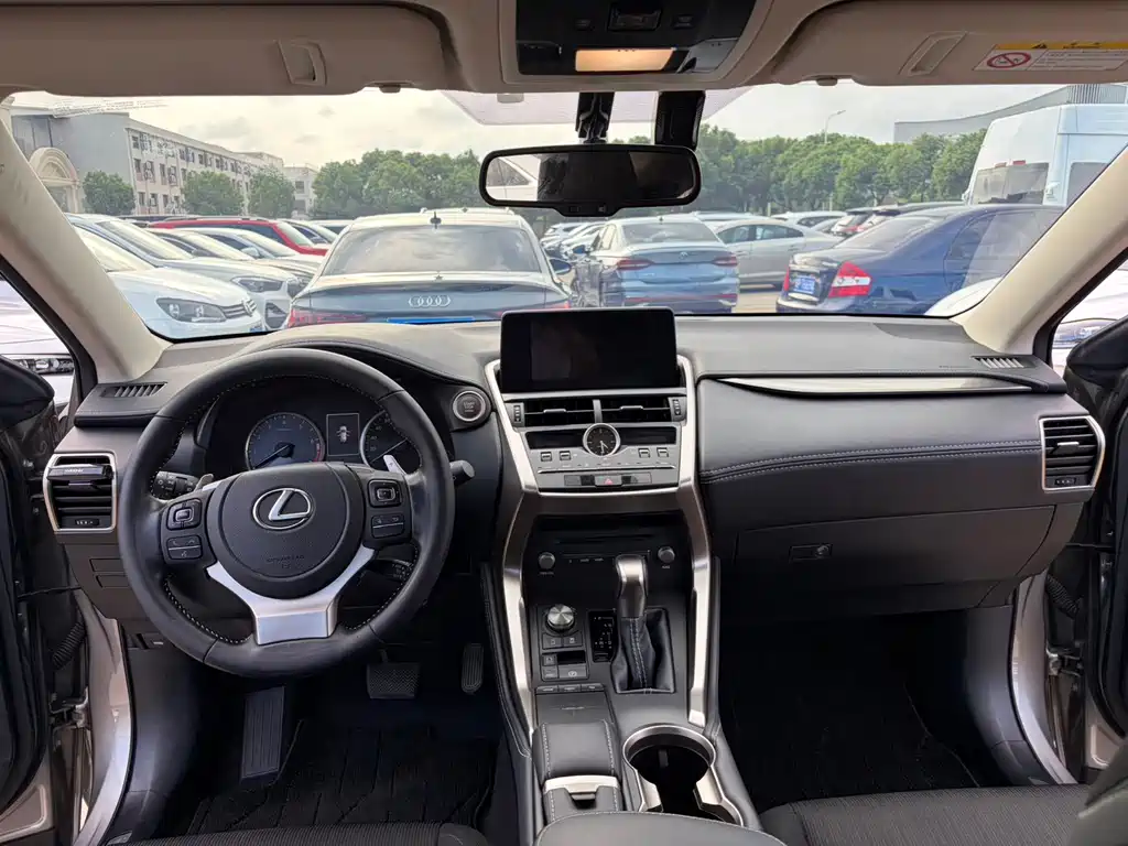 Lexus NX — миниатюра 12