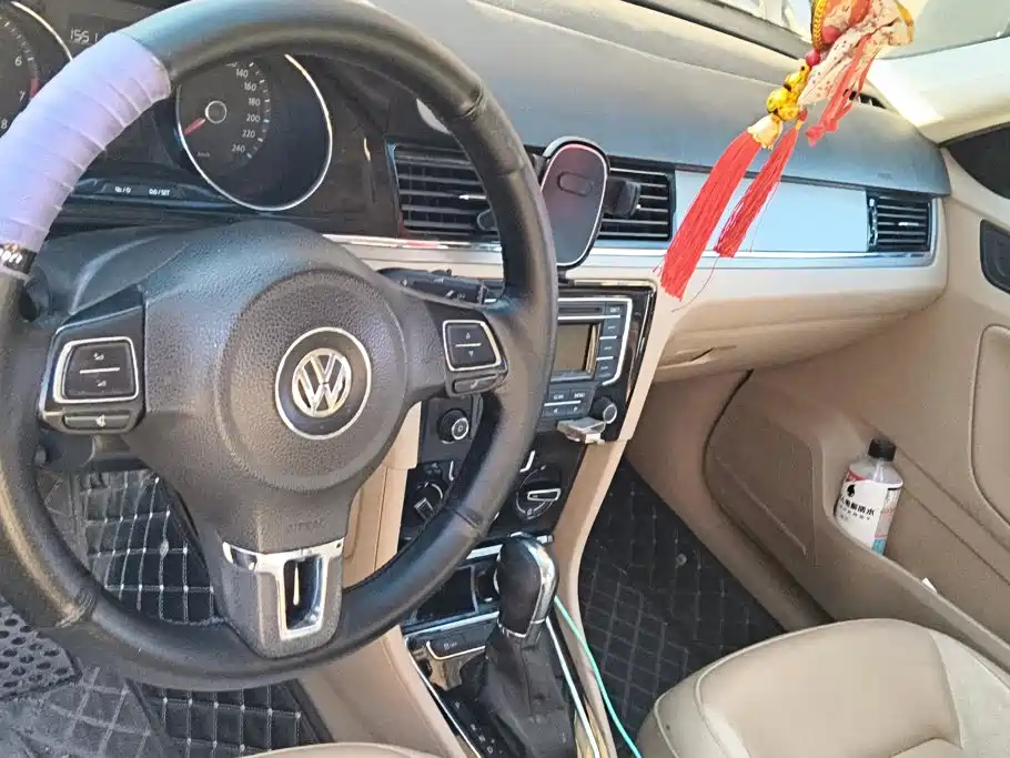 Volkswagen Bora — миниатюра 12